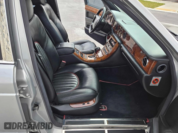 2001 Bentley Arnage with VIN SCBLC31E91CX06337, listed as a Copart auction lot 84920534 with 51,938 mi miles and Clean Title. Bid and sale history available at DreamBid. Image 5.