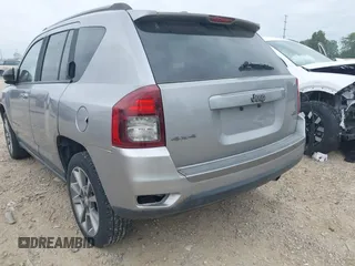 2016 Jeep Compass Sport z VIN 1C4NJDBB6GD646719, wystawiony jako IAAI lot #42756950 z przebiegiem 126 182 mil mil oraz . Historia ofert i sprzedaży dostępna na DreamBid. Obrazek 6.