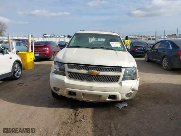 2012 Chevrolet Suburban LTZ with VIN 1GNSKKE71CR251475, listed as a IAAI auction lot 41276204 with 241,316 mi miles. Bid and sale history available at carsss.com. Image 12.