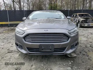 2013 Ford Fusion SE with VIN 3FA6P0HR1DR319167, listed as a Copart auction lot 52631525 with 176,672 mi miles and Clean Title. Bid and sale history available at DreamBid. Image 5.