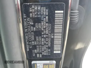 2023 Kia Sorento EX z VIN KNDRHDLG0P5176222, wystawiony jako Copart lot #54409485 z przebiegiem 37 138 mil mil oraz Szkody całkowita. Historia ofert i sprzedaży dostępna na DreamBid. Obrazek 13.