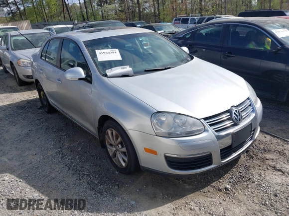 2010 Volkswagen Jetta Sedan Limited with VIN 3VWRZ7AJ2AM130287, listed as a IAAI auction lot 41964394 with 178,061 mi miles. Bid and sale history available at carsss.com. Image 1.