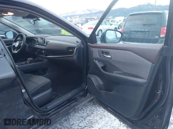 2021 Nissan Rogue SV z VIN 5N1AT3BB9MC738066, wystawiony jako IAAI lot #41009183 z przebiegiem 73 802 mil mil oraz . Historia ofert i sprzedaży dostępna na DreamBid. Obrazek 5.