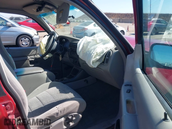 2001 Ford Explorer XLT z VIN 1FMDU73E51ZA06701, wystawiony jako IAAI lot #42379931 z przebiegiem 211 904 mil mil oraz . Historia ofert i sprzedaży dostępna na DreamBid. Obrazek 5.