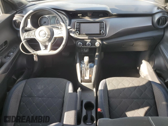 2018 Nissan Kicks SV с VIN 3N1CP5CU8JL506767, выставлен на аукционе Copart как лот 55772935 с пробегом 49 231 миль миль и Списание • Salvage title. История ставок и продаж доступна на DreamBid. Изображение 8.