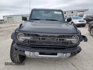 2024 Ford Bronco Raptor z VIN 1FMEE0RR1RLA48137, wystawiony jako Copart lot #87255664 z przebiegiem 1 974 mil mil oraz Szkoda całkowita • Salvage title. Historia ofert i sprzedaży dostępna na DreamBid. Obrazek 5.