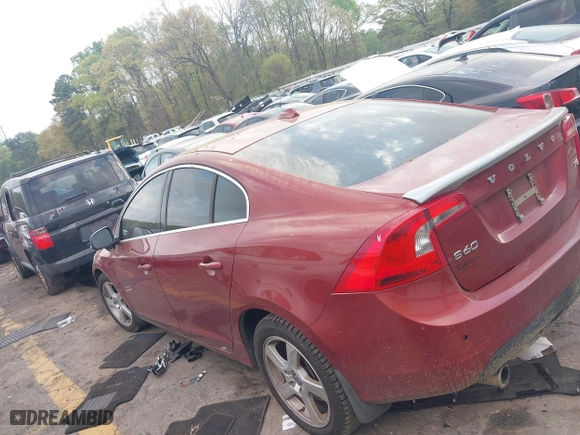 2013 Volvo S60 T5 Premier with VIN YV1612FSXD2208192, listed as a IAAI auction lot 41952296 with 197,095 mi miles. Bid and sale history available at carsss.com. Image 14.