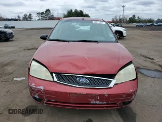 2005 Ford Focus S with VIN 3FAFP37N15R110724, listed as a Copart auction lot 52872255 with 182,925 mi miles and Salvage Title. Bid and sale history available at carsss.com. Image 5.