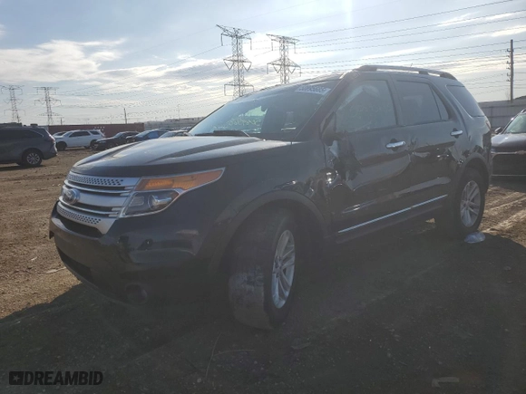 2014 Ford Explorer XLT with VIN 1FM5K8D80EGA26932, listed as a Copart auction lot 50895685 with 217,926 mi miles and Salvage Title. Bid and sale history available at carsss.com. Image 1.