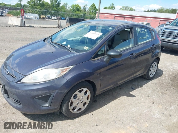 2013 Ford Fiesta S с VIN 3FADP4TJ9DM140744, выставлен на аукционе IAAI как лот 42319921 с пробегом 95 812 миль миль и . История ставок и продаж доступна на DreamBid. Изображение 2.