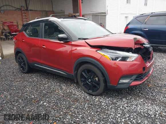 2020 Nissan Kicks SR with VIN 3N1CP5DV4LL565762, listed as a IAAI auction lot 40889527 with 98,722 mi miles. Bid and sale history available at carsss.com. Image 1.
