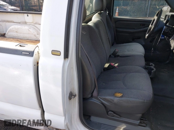 2004 Chevrolet Silverado 1500 Work Truck with VIN 1GCEC14X14Z201305, listed as a IAAI auction lot 41619446 with 166,615 mi miles. Bid and sale history available at carsss.com. Image 8.