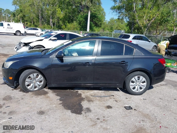 2014 Chevrolet Cruze LS with VIN 1G1PA5SH1E7181211, listed as a IAAI auction lot 41850676 with 128,893 mi miles. Bid and sale history available at carsss.com. Image 14.