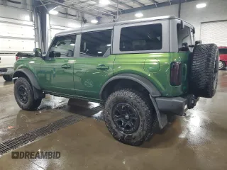 2023 Ford Bronco z VIN 1FMEE5DPXPLB64324, wystawiony jako Copart lot #52914775 z przebiegiem 22 937 mil mil oraz Szkoda całkowita • Salvage title. Historia ofert i sprzedaży dostępna na DreamBid. Obrazek 2.