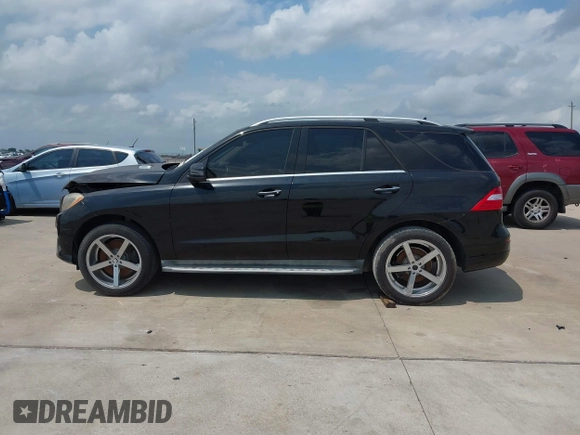 2014 Mercedes-Benz M ML 550 with VIN 4JGDA7DBXEA291980, listed as a IAAI auction lot 42161942 with 121,341 mi miles. Bid and sale history available at carsss.com. Image 14.
