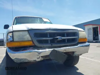 2000 Ford Ranger XL с VIN 1FTYR10V6YPB18941, выставлен на аукционе IAAI как лот 42273003 с пробегом 66 700 миль миль и . История ставок и продаж доступна на DreamBid. Изображение 6.