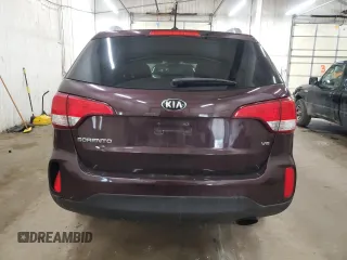 2015 Kia Sorento LX with VIN 5XYKTDA74FG633879, listed as a Copart auction lot 54221455 with 181,577 mi miles and Clean Title. Bid and sale history available at carsss.com. Image 6.