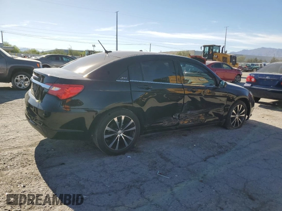 2012 Chrysler 200 Touring z VIN 1C3CCBBG0CN277060, wystawiony jako Copart lot #57295715 z przebiegiem 140 979 mil mil oraz Szkoda całkowita • Salvage title. Historia ofert i sprzedaży dostępna na DreamBid. Obrazek 3.