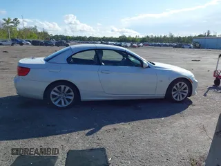2011 BMW 3 Series 328i with VIN WBADW3C53BE541376, listed as a IAAI auction lot 41193156 with 73,730 mi miles. Bid and sale history available at carsss.com. Image 13.