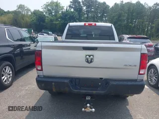 2018 Ram 1500 Tradesman с VIN 1C6RR7FM1JS238310, выставлен на аукционе IAAI как лот 42494212 с пробегом 73 413 миль миль и . История ставок и продаж доступна на DreamBid. Изображение 16.