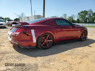 2015 Ford Mustang GT z VIN 1FA6P8CF9F5394457, wystawiony jako Copart lot #52573715 z przebiegiem 83 236 mil mil oraz Szkody całkowita. Historia ofert i sprzedaży dostępna na DreamBid. Obrazek 3.