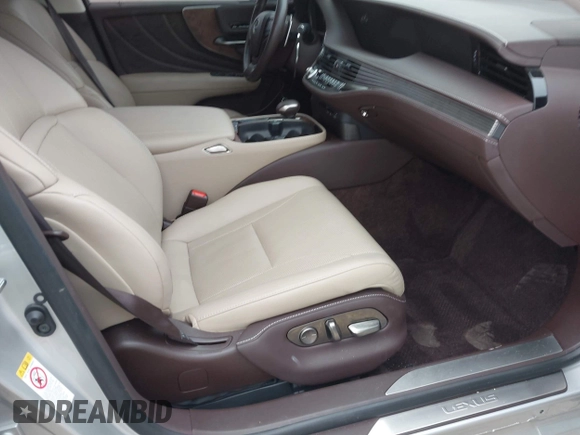 2018 Lexus LS 500 z VIN JTHB51FF8J5000536, wystawiony jako IAAI lot #41842885 z przebiegiem 39 277 mil mil oraz . Historia ofert i sprzedaży dostępna na DreamBid. Obrazek 5.