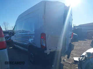 2019 Ford Transit z VIN 1FTYR2XM0KKB31496, wystawiony jako IAAI lot #41060049 z przebiegiem 60 004 mil mil oraz . Historia ofert i sprzedaży dostępna na DreamBid. Obrazek 3.