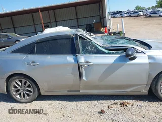 2019 Toyota Avalon XLE z VIN 4T1BZ1FB9KU004259, wystawiony jako IAAI lot #42033958 z przebiegiem 82 640 mil mil oraz . Historia ofert i sprzedaży dostępna na DreamBid. Obrazek 14.