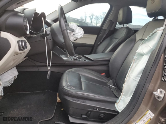 2019 Alfa Romeo Giulia with VIN ZARFAMAN5K7599714, listed as a Copart auction lot 44950765 with 0 mi miles and Salvage Title. Bid and sale history available at carsss.com. Image 7.