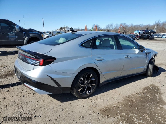 2024 Hyundai Sonata SEL with VIN KMHL64JA7RA351873, listed as a Copart auction lot 49029835 with 23,418 mi miles and Salvage Title. Bid and sale history available at carsss.com. Image 3.