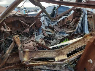 1971 Chevrolet Caprice z VIN 164671Y134698, wystawiony jako Copart lot #62913795 z przebiegiem Nie podano mil oraz Nie do naprawy • Non repairable. Historia ofert i sprzedaży dostępna na DreamBid. Obrazek 7.