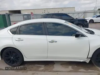 2017 Nissan Altima SV z VIN 1N4AL3AP3HC476185, wystawiony jako IAAI lot #40580202 z przebiegiem 118 710 mil mil oraz . Historia ofert i sprzedaży dostępna na DreamBid. Obrazek 13.