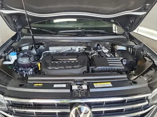 2024 Volkswagen Tiguan SE with VIN 3VV3B7AX1RM108036, listed as a IAAI auction lot 42796415 with 37,805 mi miles and . Bid and sale history available at DreamBid. Image 3.