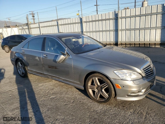 2013 Mercedes-Benz S-Class S 550 with VIN WDDNG7DB9DA519723, listed as a Copart auction lot 45990435 with 143,656 mi miles and Salvage Title. Bid and sale history available at carsss.com. Image 4.