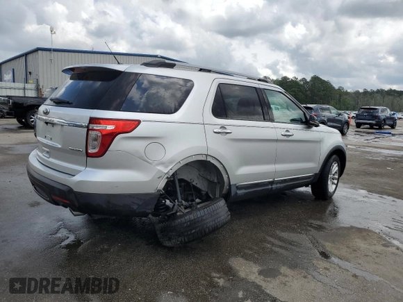2013 Ford Explorer XLT z VIN 1FM5K7D80DGA40807, wystawiony jako Copart lot #54357115 z przebiegiem 123 444 mil mil oraz Szkoda całkowita • Salvage title. Historia ofert i sprzedaży dostępna na DreamBid. Obrazek 3.