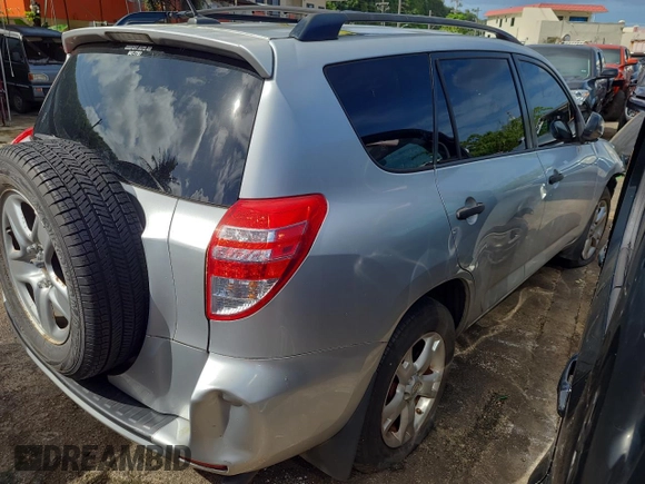 2011 Toyota RAV4 with VIN JTMZF4DVXBD031285, listed as a Copart auction lot 42213425 with Not Provided miles and Salvage Title. Bid and sale history available at DreamBid. Image 3.