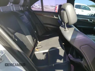 2013 Mercedes-Benz C 250 Sport с VIN WDDGF4HB1DR290685, выставлен на аукционе Copart как лот 62384345 с пробегом 124 584 миль миль и Списание • Salvage title. История ставок и продаж доступна на DreamBid. Изображение 10.