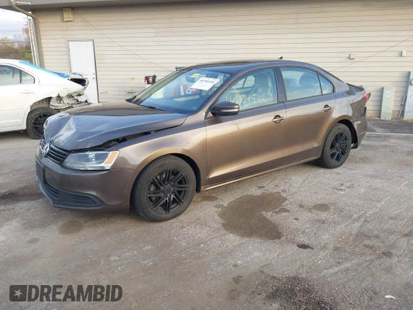 2012 Volkswagen Jetta SE с VIN 3VWDP7AJ4CM370850, выставлен на аукционе IAAI как лот 40704526 с пробегом 156 554 миль миль и . История ставок и продаж доступна на DreamBid. Изображение 17.