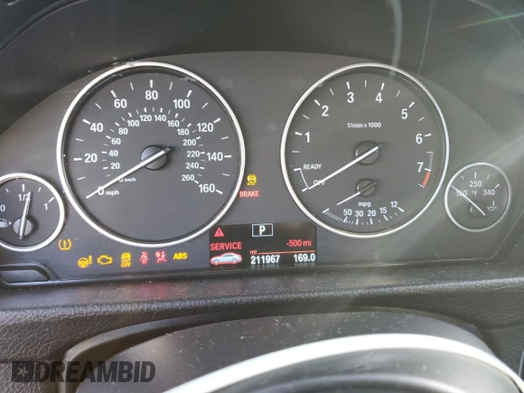 2015 BMW 3 Series 320i xDrive with VIN WBA3C3C54FP663016, listed as a Copart auction lot 50372405 with 211,967 mi miles and Clean Title. Bid and sale history available at carsss.com. Image 9.