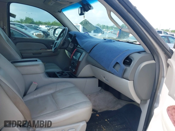 2007 Chevrolet Suburban LT with VIN 1GNFK16357J228812, listed as a IAAI auction lot 42092270 with 278,258 mi miles and . Bid and sale history available at DreamBid. Image 5.