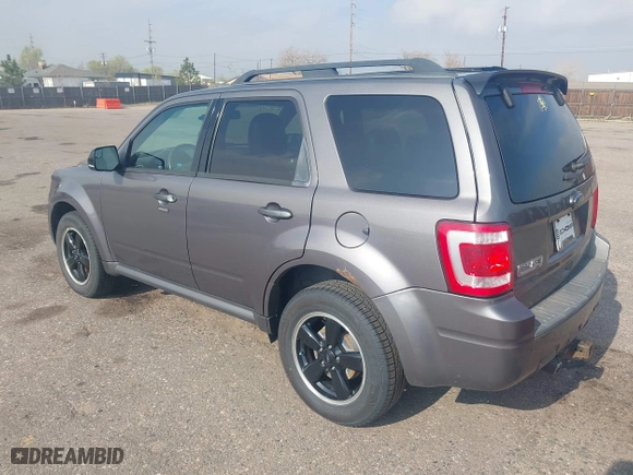 2011 Ford Escape XLT with VIN 1FMCU9D78BKC39019, listed as a IAAI auction lot 41903813 with 226,401 mi miles. Bid and sale history available at carsss.com. Image 3.