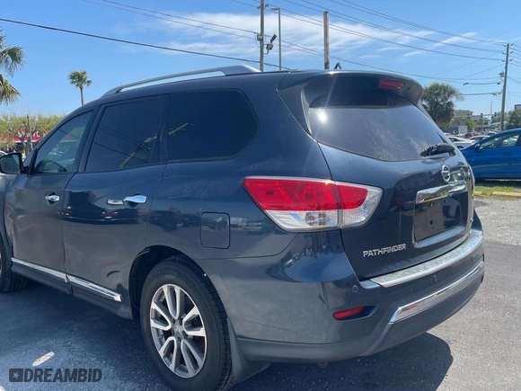 2016 Nissan Pathfinder S with VIN 5N1AR2MN8GC612463, listed as a Copart auction lot 50249745 with 104396 miles and Clean Title. Bid and sale history available at carsss.com. Image 3.