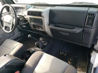 2006 Jeep Wrangler Unlimited LWB with VIN 1J4FA44S76P717421, listed as a Copart auction lot 48050585 with 44,137 mi miles and Salvage Title. Bid and sale history available at carsss.com. Image 8.