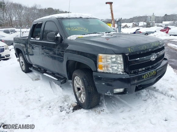 2007 Chevrolet Silverado 1500 LTZ with VIN 2GCEK13M771531683, listed as a IAAI auction lot 41558991 with 999,999 mi miles. Bid and sale history available at carsss.com. Image 1.