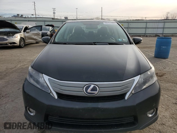 2011 Lexus HS 250h z VIN JTHBB1BA9B2044504, wystawiony jako Copart lot #45751095 z przebiegiem 356 608 mil mil oraz Czysty tytuł • Clean title. Historia ofert i sprzedaży dostępna na DreamBid. Obrazek 5.