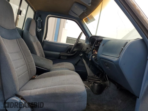 1997 Ford Ranger XLT z VIN 1FTCR10A3VUC22520, wystawiony jako Copart lot #81177974 z przebiegiem 393 990 mil mil oraz Szkoda całkowita • Salvage title. Historia ofert i sprzedaży dostępna na DreamBid. Obrazek 7.
