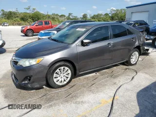 2014 Toyota Camry L with VIN 4T4BF1FK2ER364220, listed as a Copart auction lot 45200565 with 159,291 mi miles and Salvage Title. Bid and sale history available at carsss.com. Image 1.