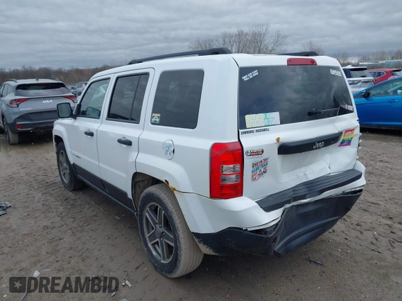 2014 Jeep Patriot Sport with VIN 1C4NJPBA1ED798347, listed as a IAAI auction lot 41902508 with 133,138 mi miles. Bid and sale history available at carsss.com. Image 3.