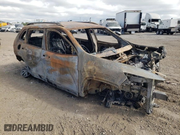 2017 Jeep Cherokee Limited with VIN 1C4PJLDB7HW523131, listed as a Copart auction lot 73939614 with 0 mi miles and Non Repairable. Bid and sale history available at carsss.com. Image 4.