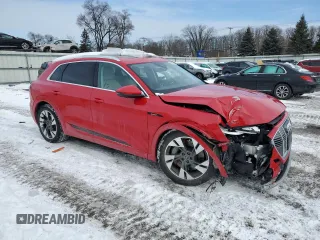 2021 Audi e-tron Prestige z VIN WA1VAAGE8MB040969, wystawiony jako Copart lot #44968835 z przebiegiem 24 137 mil mil oraz Szkody całkowita. Historia ofert i sprzedaży dostępna na DreamBid. Obrazek 4.